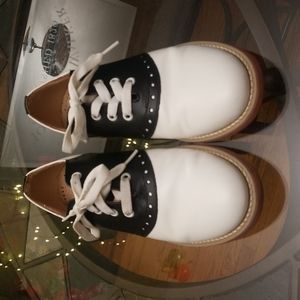 Women Saddle Shoes